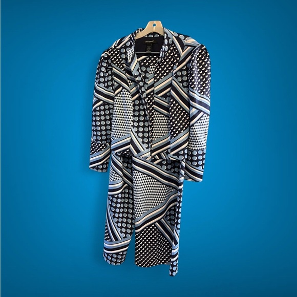 Navy, Blue and White Geometric Patterned Pants and Jacket - Picture 2 of 4